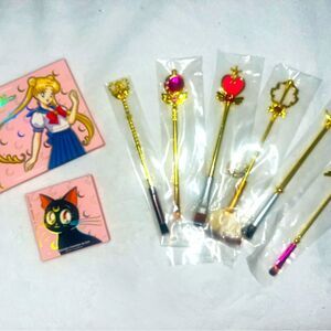 Sailor Moon Colourpop X Palette & Sailor moon blush Cats Eye & Sailor moon brush